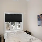 Daire Unique And Spacious Close To Centre *
